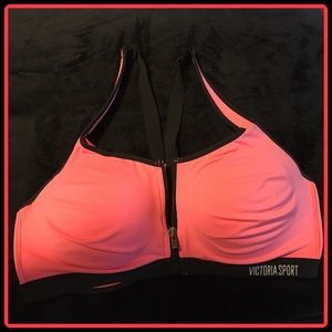 🛍SALE🛍NWT Victoria Sport Knockout 40D Racerback